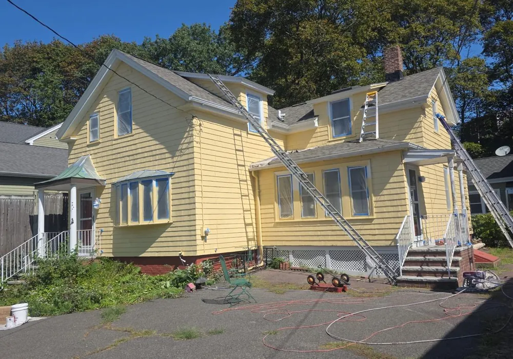 Exterior house painting in Massachusetts by WD Art Painting